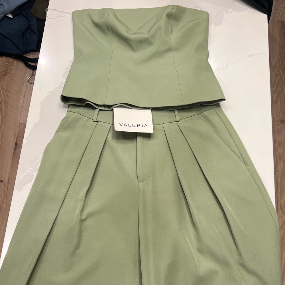 Valeria Green Suiting Set Wide Leg Pants & Top NWT